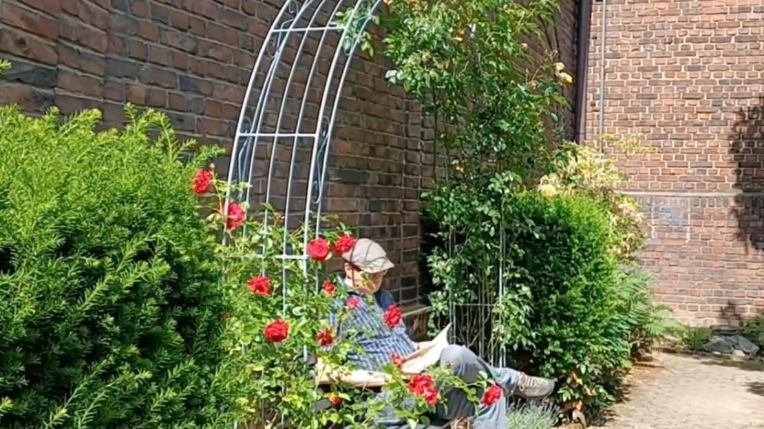 Ruhebank im BiCK-Garten St. Antonius u Elisabeth, Düsseldorf Hassels