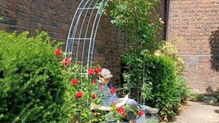 Ruhebank im BiCK-Garten St. Antonius u Elisabeth, Düsseldorf Hassels