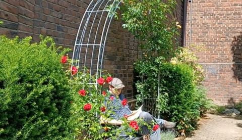 Ruhebank im BiCK-Garten St. Antonius u Elisabeth, Düsseldorf Hassels